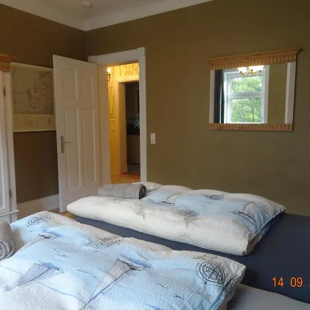 Schoene In Der Koenigswohnung Jun *